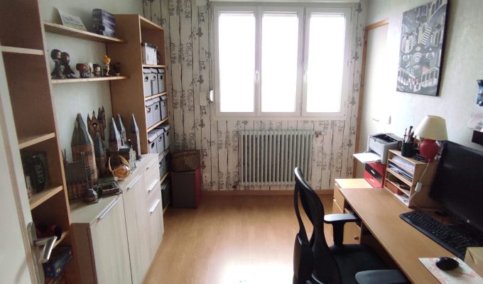 Bureau dans maison à vendre à Fretin par l'agence Facilimmo59 à Genech